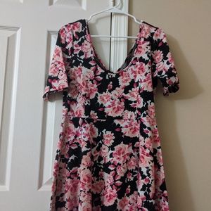 Floral short sleeve dress